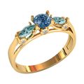 кольцо женское для помолвки или на каждый день с камнями