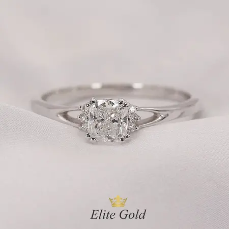Bespoke Alyssa engagement ring