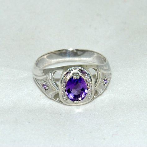 кольцо с аметистом белое золото или серебро