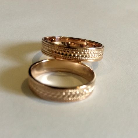 кольца косички с орнаментом без камней в красном золоте