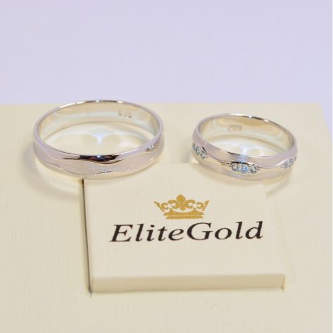 обручальные кольца волны с матовыми вставками в белом золоте