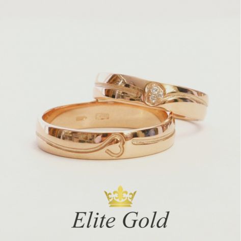 обручальные кольца с гравировкой сердце авторские в красном золоте