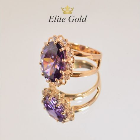 кольцо с большим овальным камнем с аметистом