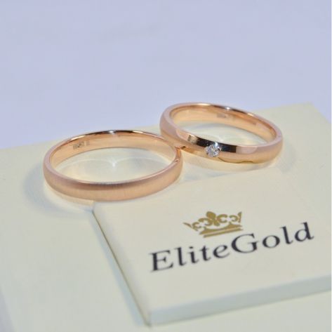 классические обручальные кольца в красном золоте женское с камнем