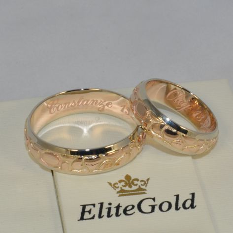 авторские обручальные кольца рельефные в красном и белом золоте