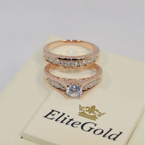 двойное кольцо сет для невесты в красном золоте вид издалека