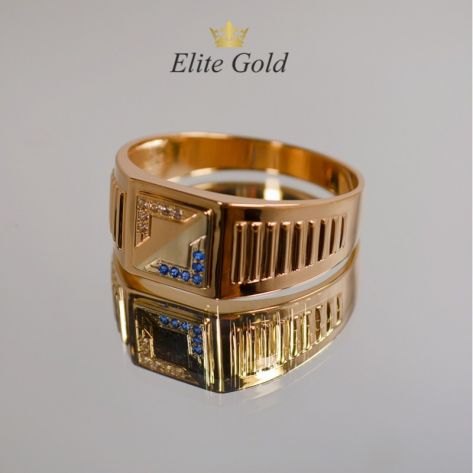 мужская печатка с квадратной площадкой в красном и белом золоте с синими и белыми камнями