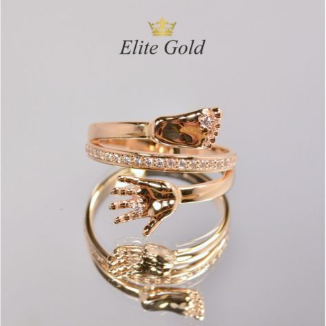 кольцо на рождение ребенка в красном золоте с белыми фианитами