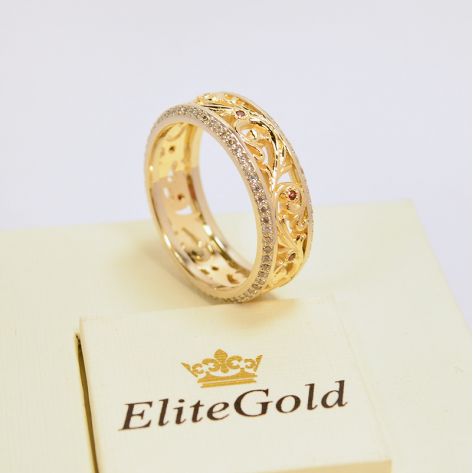 обручалки с узорами и камнями одно кольцо в красном и белом золоте