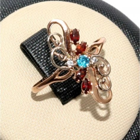 кольцо с гранатами, топазом и белыми фианитами