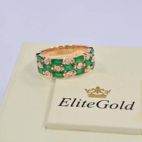 кольцо Emera с зелеными и белыми камнями