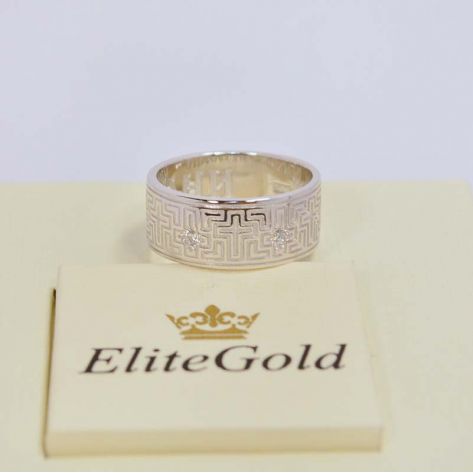 модификация - кольцо в белом золоте с добавлением камней