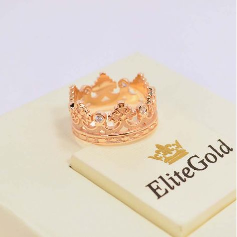 кольцо корона в красном золоте с белыми камнями