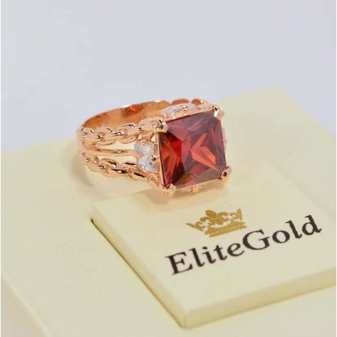 перстень Fatum с красным камнем в центре