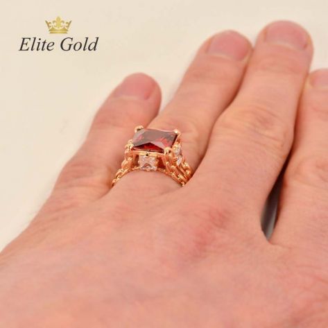 перстень Fatum на руке