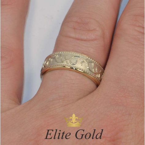 ажурные обручальные кольца без камней на руке фото