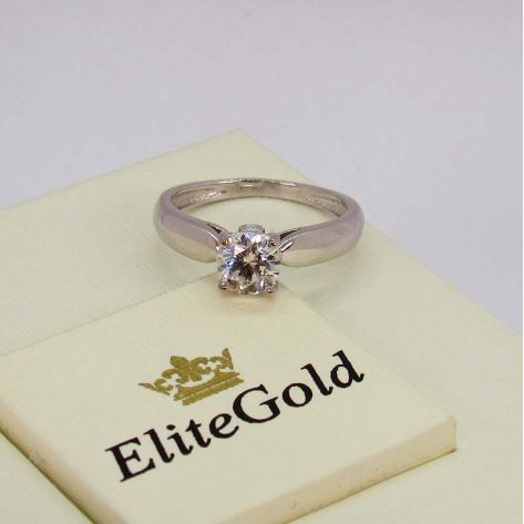 кольцо для помолвки в белом золоте