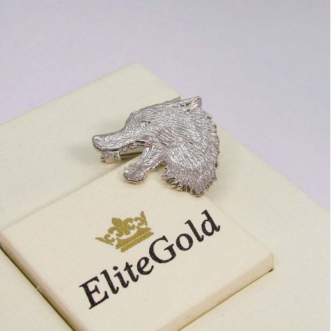 брошь в виде головы волка в белом золоте с бриллиантом