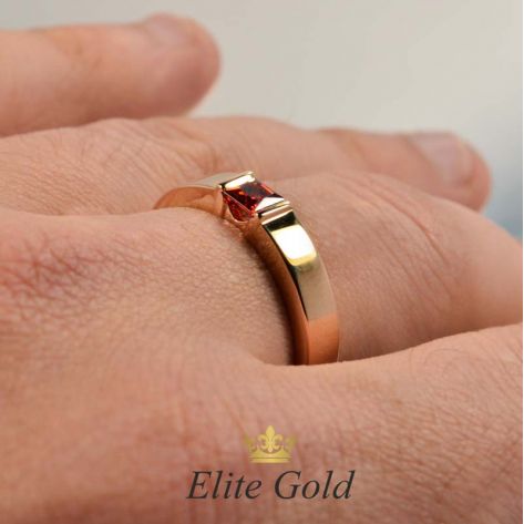 в красном золоте с красными и белыми фианитами