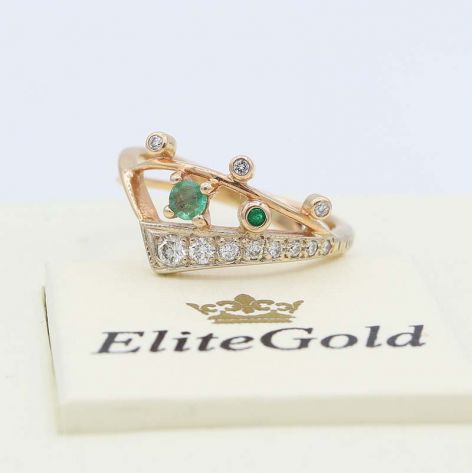 кольцо с изумрудами и бриллиантами