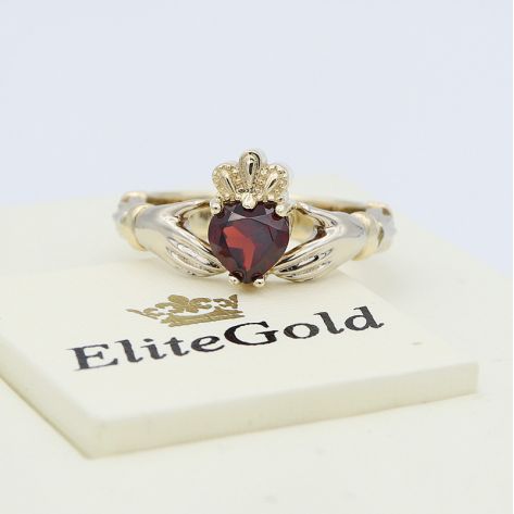 ирландское кольцо Red Heart с красным камнем