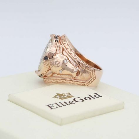 кольцо Arena с россыпью камней вид с боку