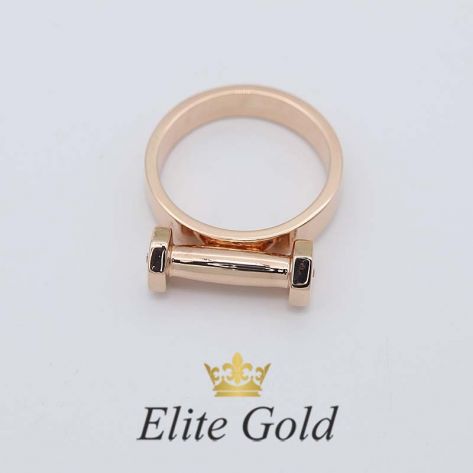 в красном золоте с фианитами по бокам