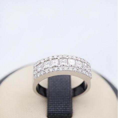 в белом золоте с бриллиантами