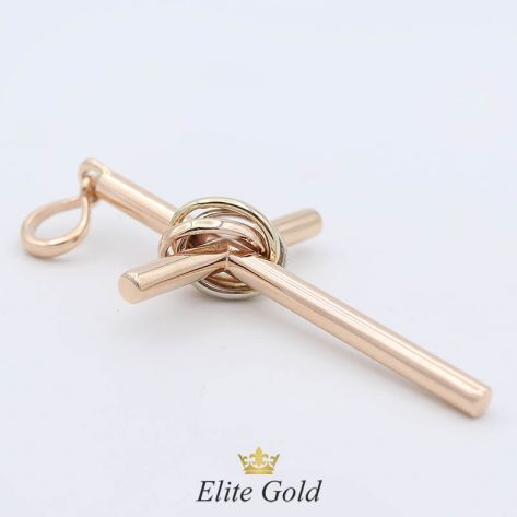 в красном золоте с колечками три цвета