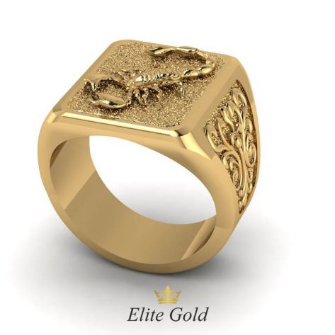 Золотое мужское кольцо с изображением скорпиона