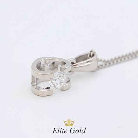 кулон-подвеска с одним камнем