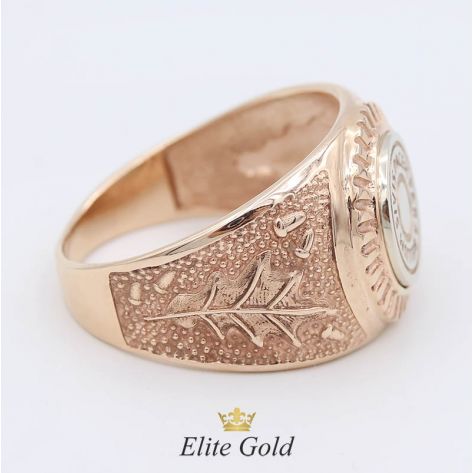 мужской перстень с надписью на латыни