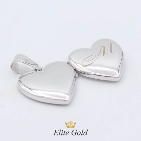 Золотой кулон в виде сердца вид изнутри