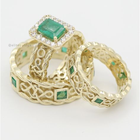 в лимонном золоте с изумрудами