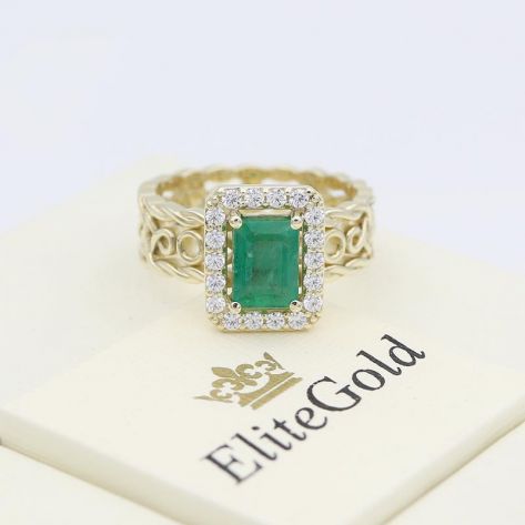 в лимонном золоте с изумрудом