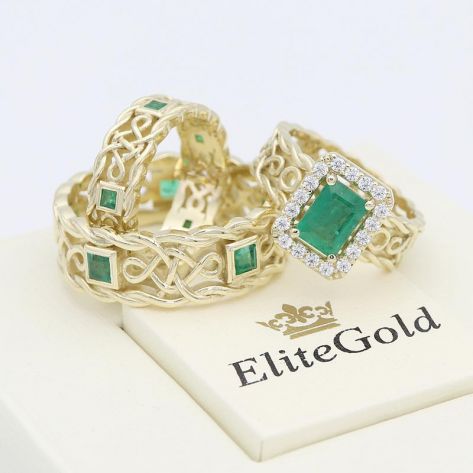 сет в лимонном золоте с изумрудами