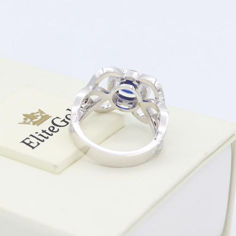 в белом золоте с сапфиром и бриллиантами