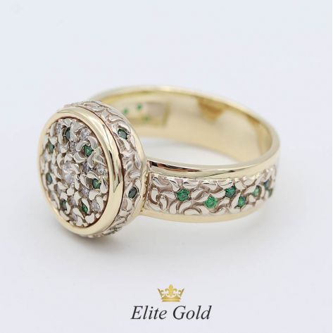 Авторское женское кольцо Fidella с узорами и камнями по кругу