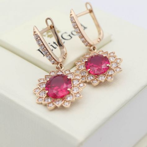 Массивные дизайнерские серьги Andromeda с крупными камнями внизу