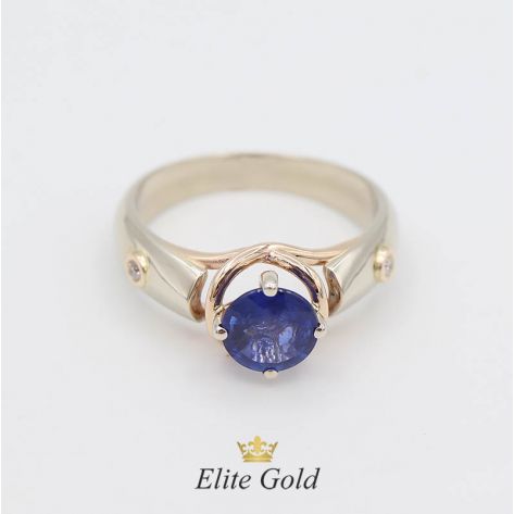 в белом и красном золоте с сапфиром и бриллиантами