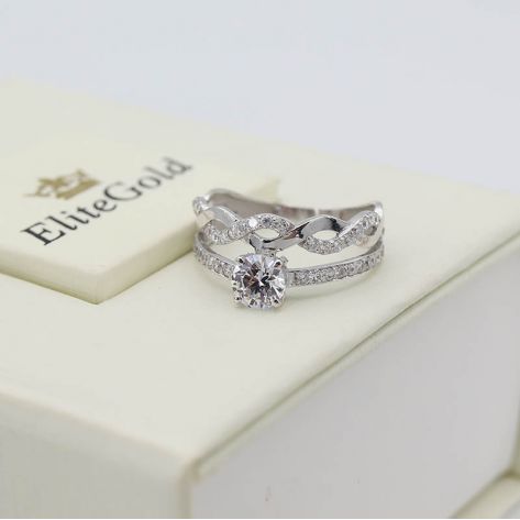 Дизайнерское сдвоенное кольцо Sierra с россыпью камней по ободку