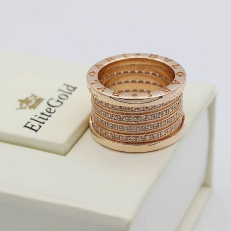 Кольцо в стиле BVLGARI ZERO, усыпанное камнями по спирали