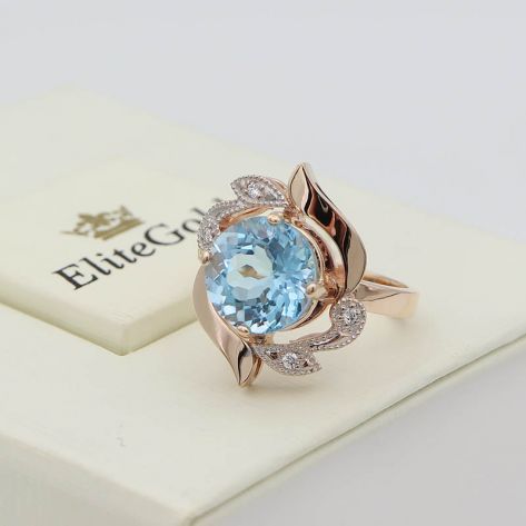 Авторское женское кольцо Arta с крупным камнем в центре