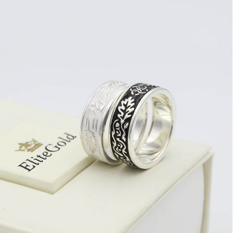 Авторские обручальные кольца Veritas с символом Свадебник и ювелирной эмалью