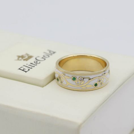 Авторское обручальное кольцо Cassara с узором и эмалью