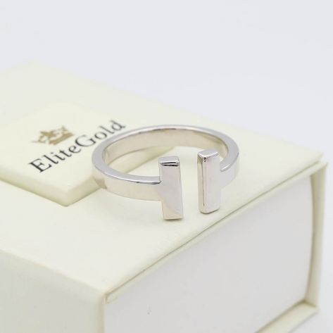 Лаконичное кольцо West с разрезом спереди