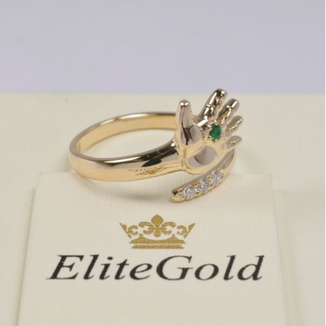 ольцо в виде детской ладошки