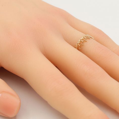 кольцо на пальце