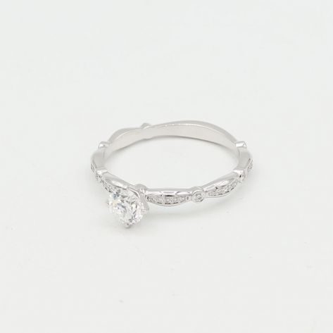 в белом золоте с бриллиантами