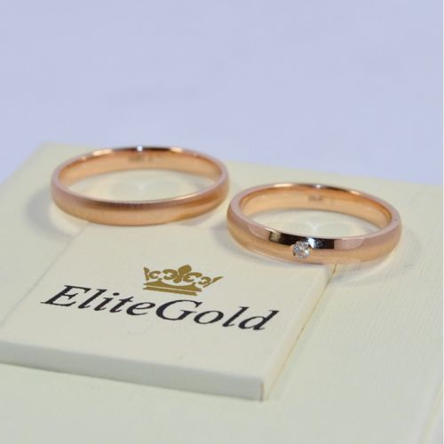 классические обручальные кольца в красном золоте женское с камнем